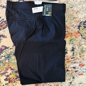 Round Tree & Yorke Performance Pants